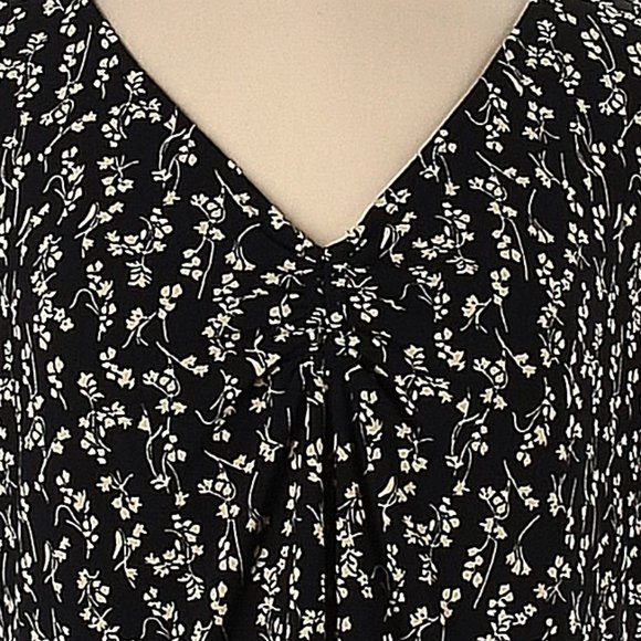 Halogen Short Sleeve Top Black Floral V Neck Ruched Large - Picture 5 of 5